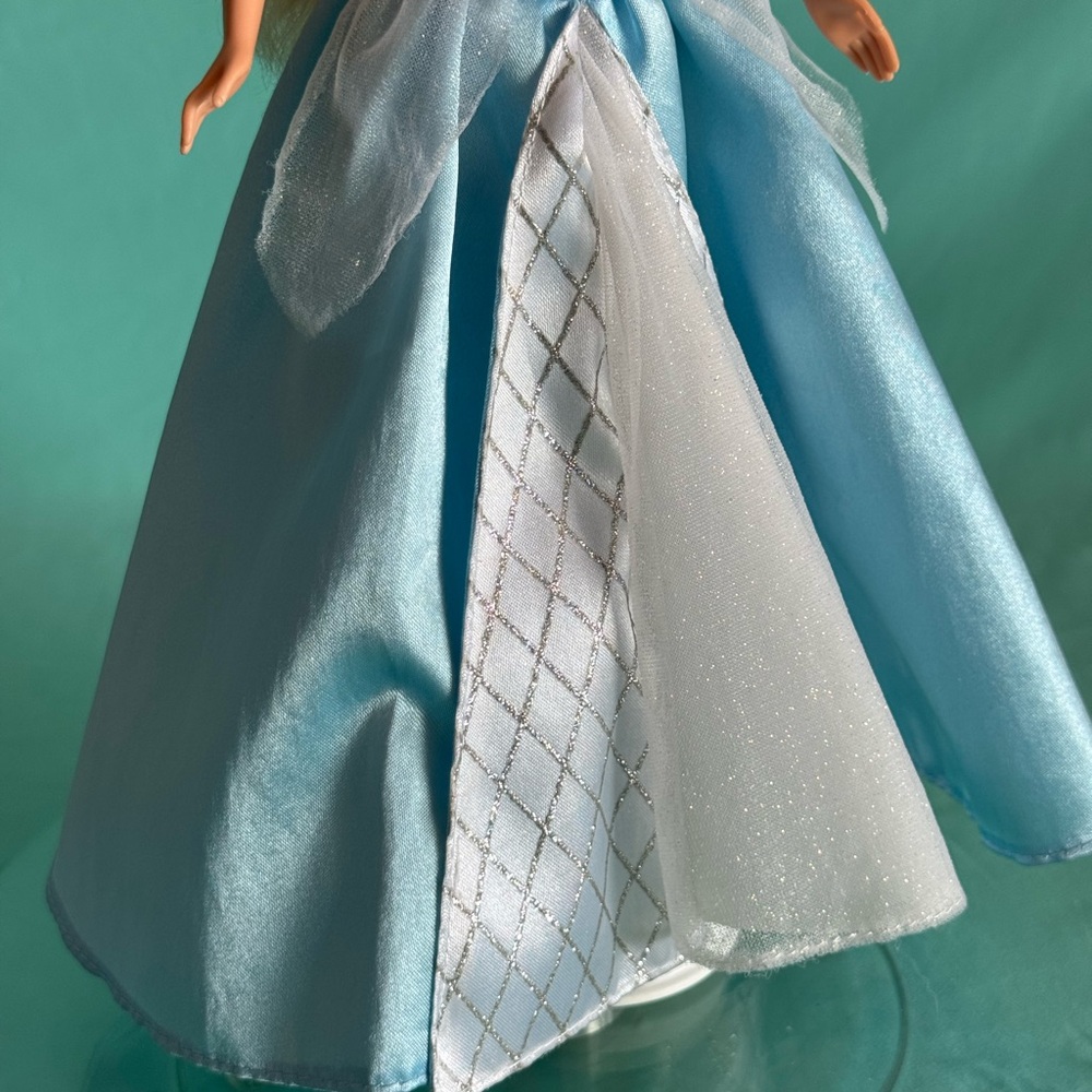 Sleeping beauty Barbie 1998 - Picture 15 of 17